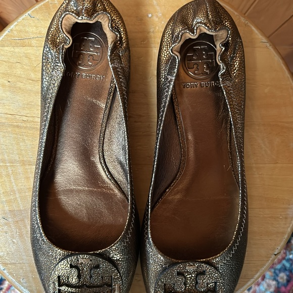 Gold Tory Burch flats in awesome condition - Picture 2 of 4